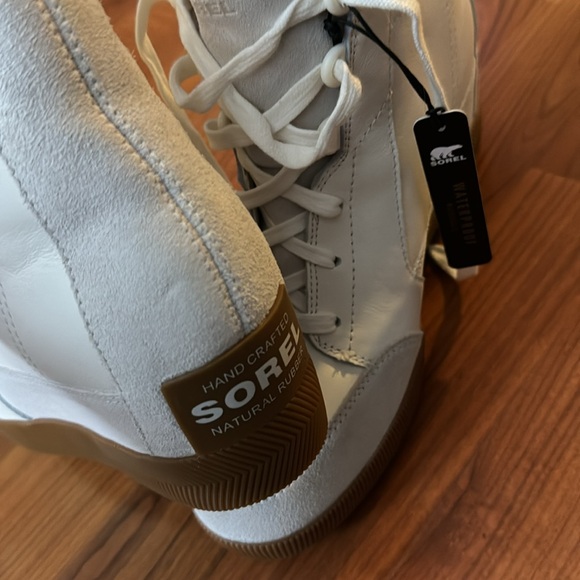 Sorel Out N About wedge boots, size 10, never worn. - Picture 5 of 6